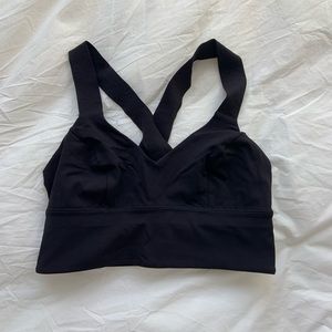 Black lululemon sports bra